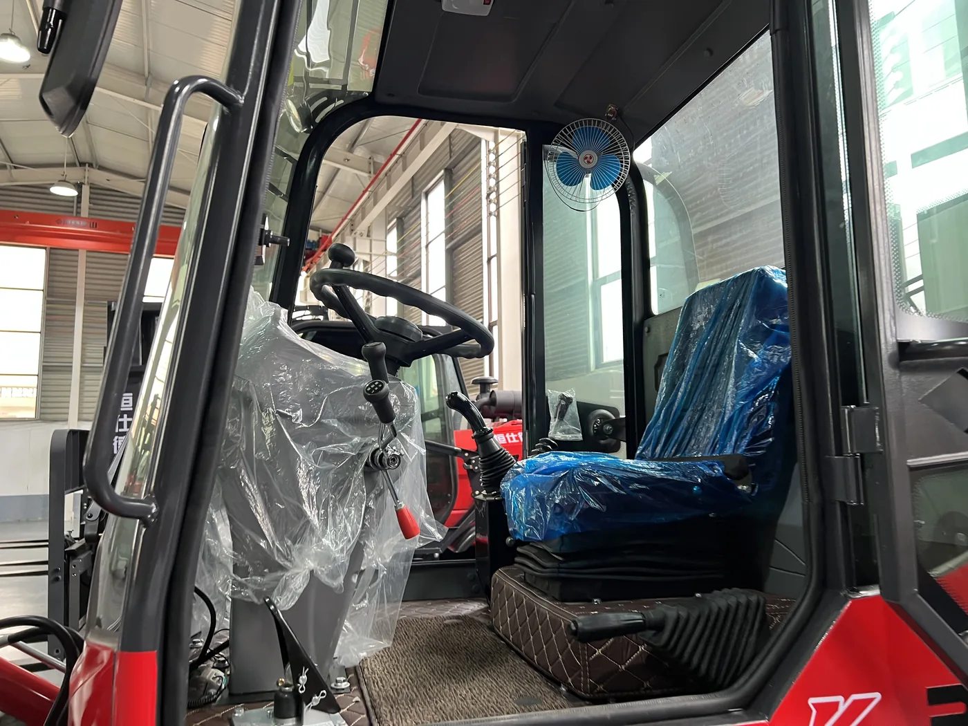 Hengshide 35A cab detail